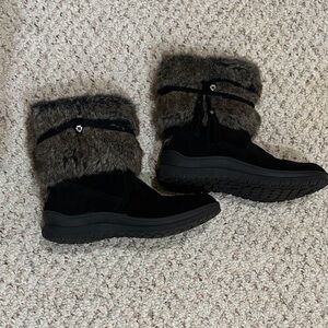 Minnetonka Black and Brown/Gray Fur-Trimmed Boots
